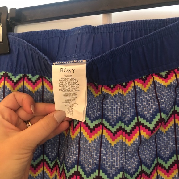 roxy board shorts, large - Picture 2 of 2